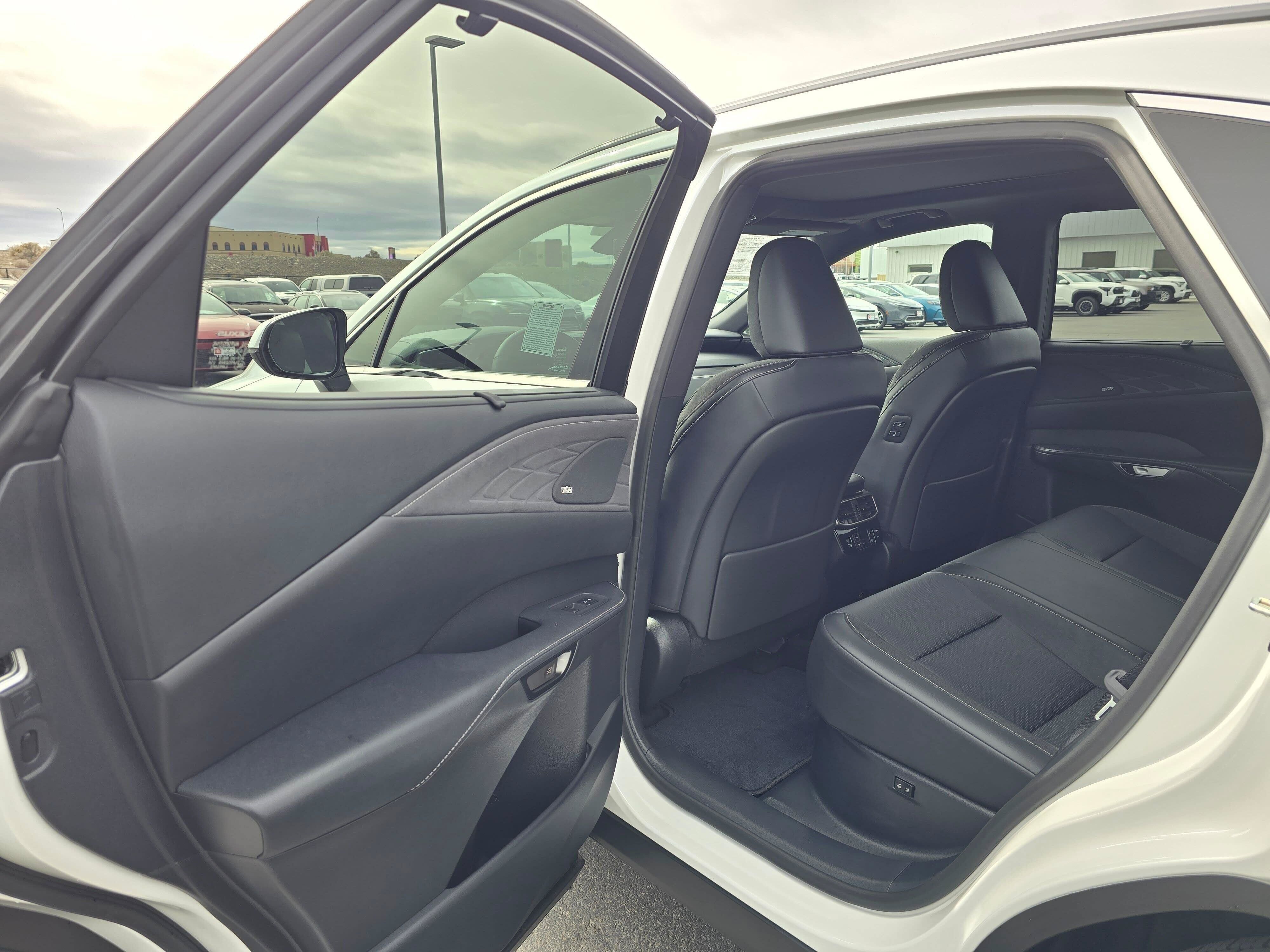Used 2026 Lexus RX 450h AWD w/ Convenience Package image 16