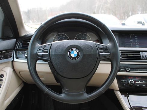 Used 2011 BMW 535i xDrive Sedan image 38