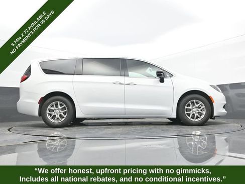 New 2026 Chrysler Voyager LX image 60