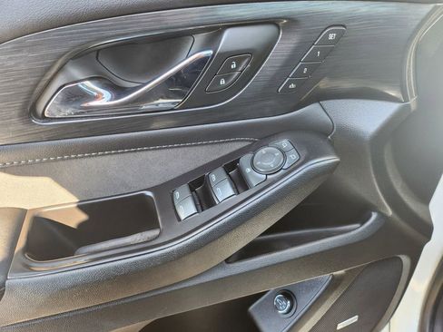 Used 2020 Chevrolet Traverse High Country image 34