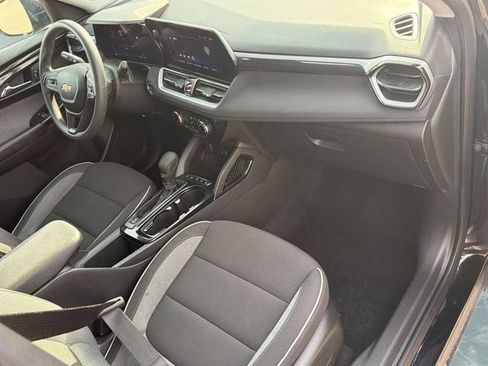 Used 2025 Chevrolet TrailBlazer LT image 26