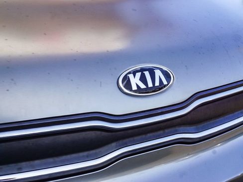 Used 2019 Kia Soul FWD image 12