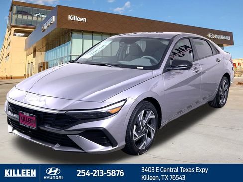 Used 2025 Hyundai Elantra Sport FWD image 4
