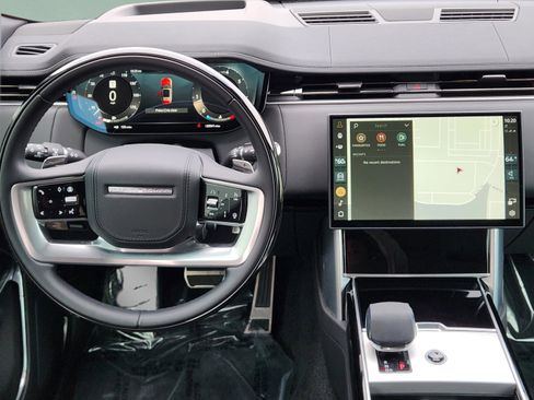 Used 2025 Land Rover Range Rover SE image 22