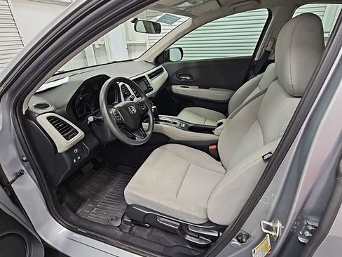 Used 2020 Honda HR-V LX image 11