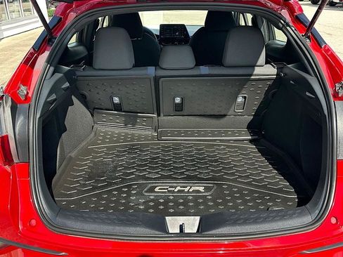 Certified 2022 Toyota C-HR XLE FWD image 5