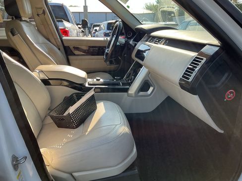 Used 2018 Land Rover Range Rover Supercharged AWD/4WD image 5