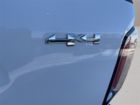 Used 2018 GMC Canyon SLT w/ Driver Alert Package image 41