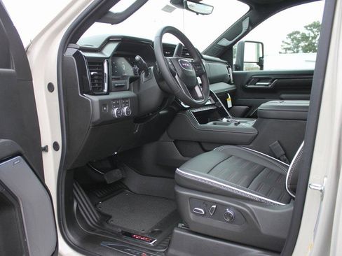 New 2026 GMC Sierra 2500 AT4X image 11