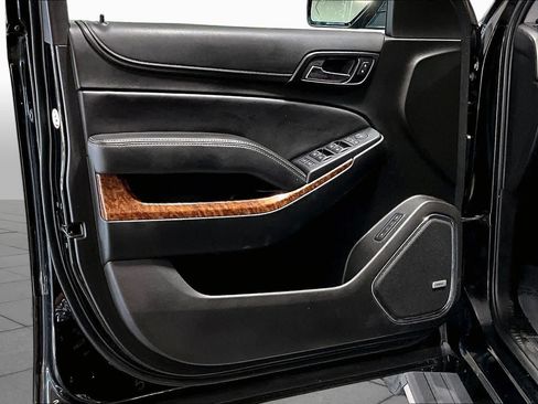 Used 2019 Chevrolet Tahoe Premier w/ Premier Plus Edition AWD/4WD image 22