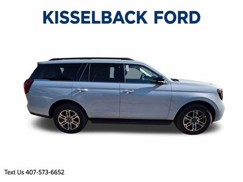 New 2025 Ford Expedition Active image 3