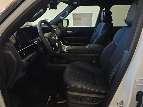 New 2026 INFINITI QX80 4WD image 36