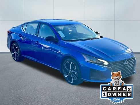 Certified 2025 Nissan Altima 2.5 SR image 3