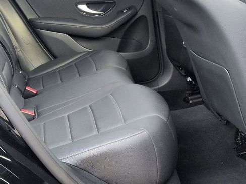 Used 2022 Mercedes-Benz GLC 300 4MATIC image 27