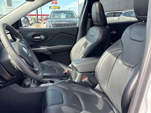 Used 2022 Jeep Cherokee Limited AWD/4WD image 13