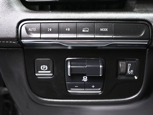Used 2023 Cadillac Escalade Sport AWD/4WD image 13