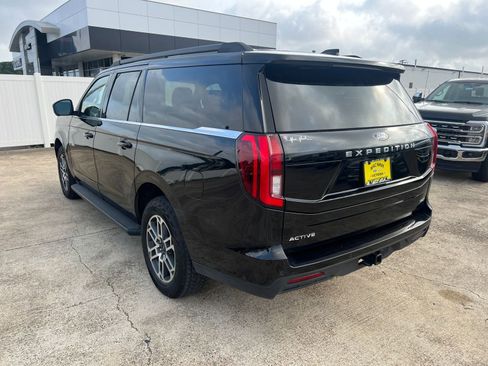 Used 2025 Ford Expedition Max Active AWD/4WD image 5