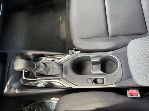 Used 2025 Toyota Corolla LE FWD image 39