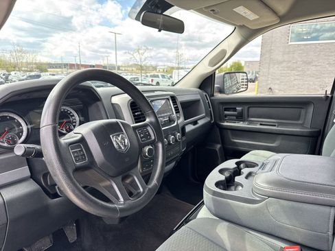 Used 2015 RAM 1500 Express AWD/4WD image 2