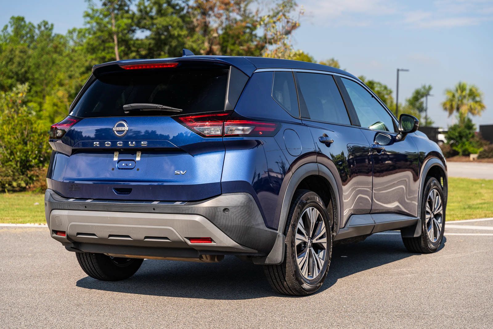 Used 2023 Nissan Rogue SV FWD image 7