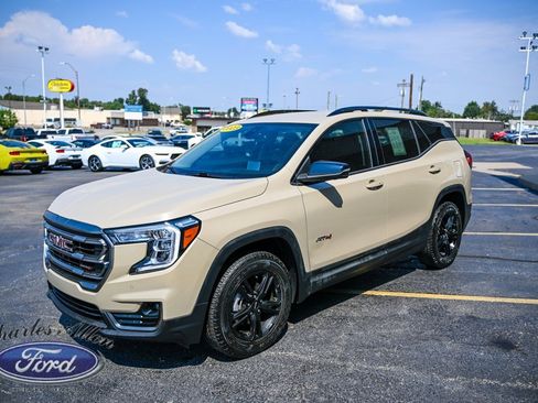 Used 2023 GMC Terrain AT4 w/ Infotainment Package II image 3