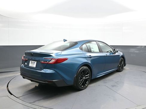 New 2026 Toyota Camry SE image 6
