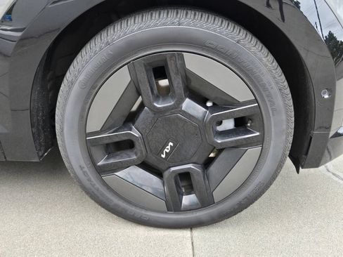 Certified 2024 Kia EV9 GT-Line AWD/4WD image 9