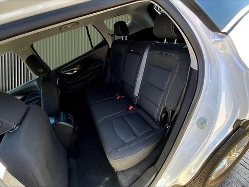 Used 2022 GMC Terrain SLE image 26