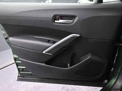 Used 2023 Toyota Corolla Cross XLE image 10