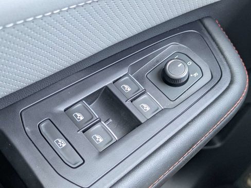 Used 2024 Volkswagen Atlas Peak Edition SEL AWD/4WD image 27