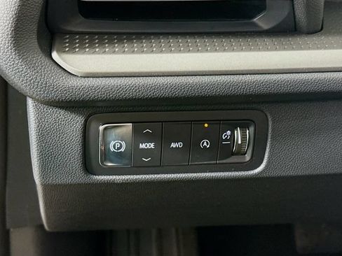 New 2026 Chevrolet Traverse LT AWD/4WD image 12