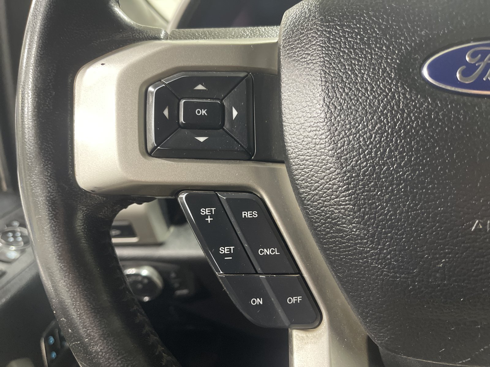 Used 2017 Ford F250 Lariat w/ Chrome Package AWD/4WD image 26