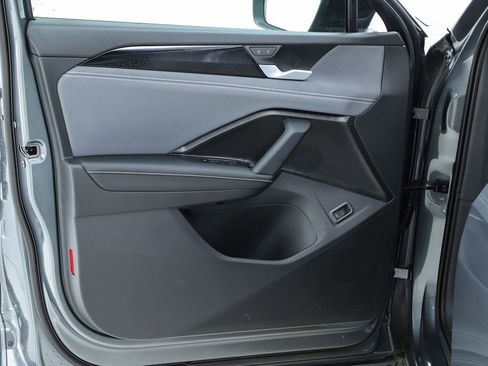 New 2026 Volkswagen Tiguan SE R-Line image 57