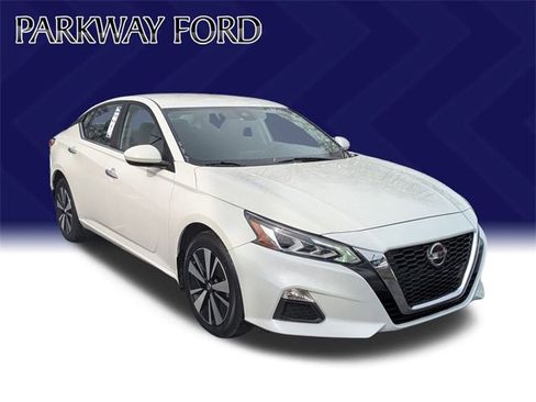 Used 2021 Nissan Altima 2.5 SV image 3