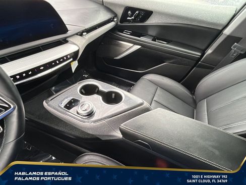 Used 2025 Cadillac Optiq Luxury 2 w/ LPO, Floor Liner Package AWD/4WD image 21