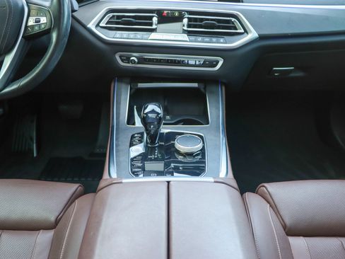 Used 2019 BMW X5 xDrive40i w/ Luxury Seating Package AWD/4WD image 27