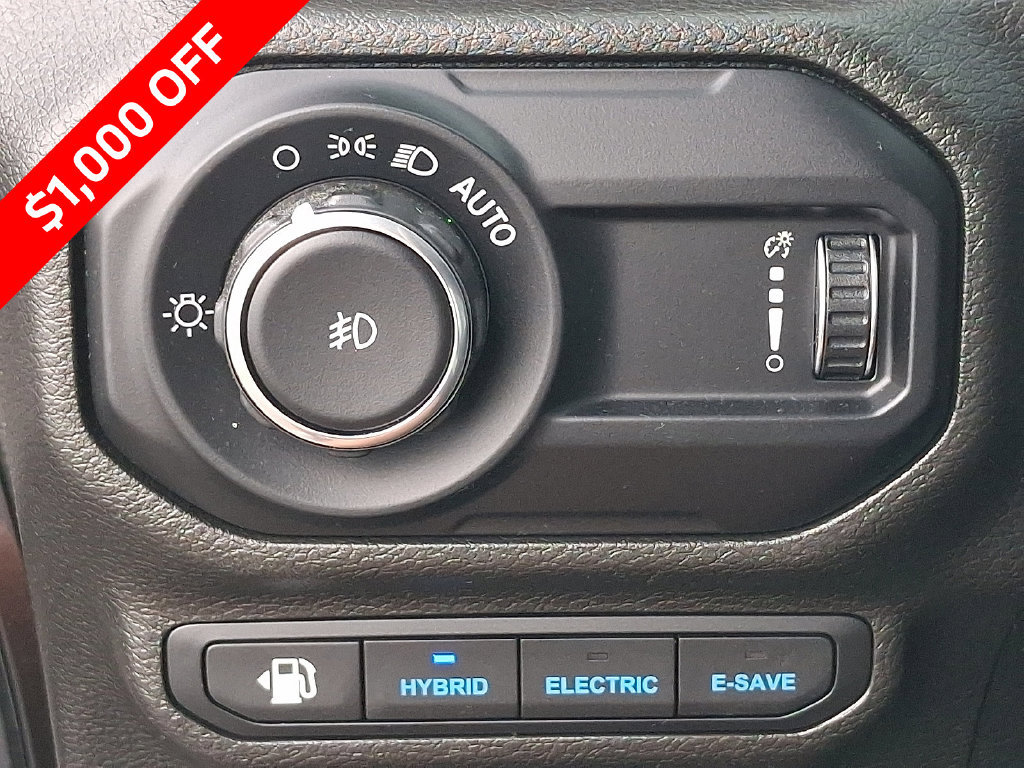 Used 2023 Jeep Wrangler Unlimited Sahara w/ Dual Top Group AWD/4WD image 26