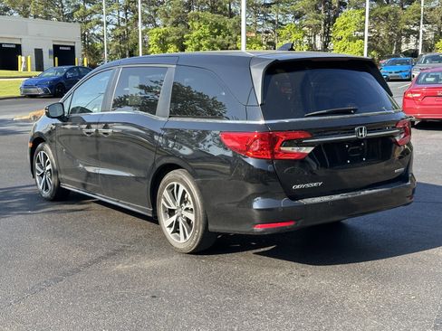 Used 2023 Honda Odyssey Touring image 12