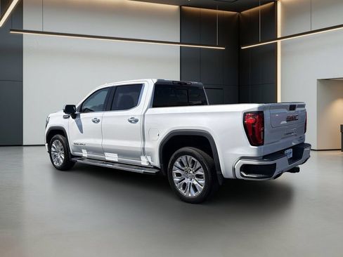 Used 2020 GMC Sierra 1500 Denali w/ Denali Premium Package AWD/4WD image 3