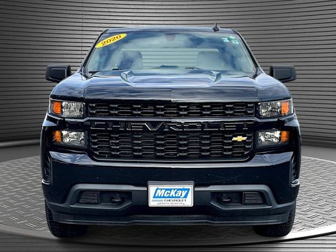 Used 2020 Chevrolet Silverado 1500 Custom w/ Custom Value Package image 2