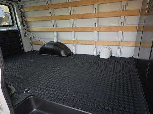 Used 2024 Chevrolet Express 2500 w/ Driver Convenience Package image 12