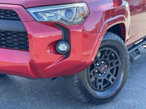 Used 2022 Toyota 4Runner SR5 Premium image 5