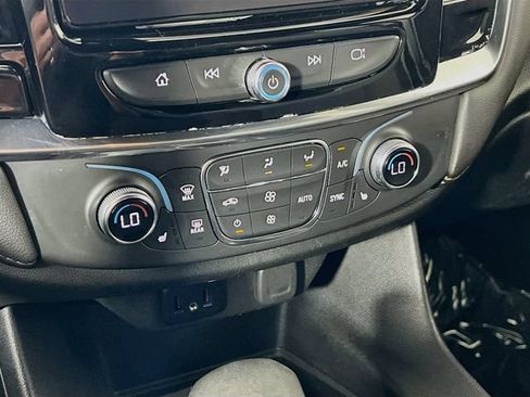 Used 2023 Chevrolet Traverse LT AWD/4WD image 19