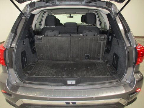 Used 2019 Nissan Pathfinder S image 6