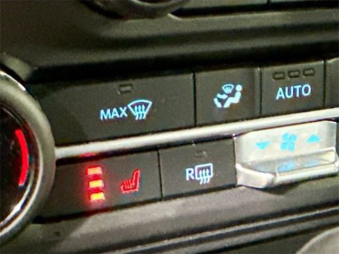 Used 2021 Ford Bronco Badlands image 22