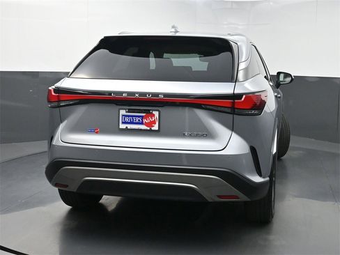 Used 2023 Lexus RX 350 Premium image 41