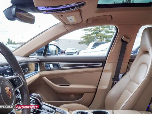 Used 2017 Porsche Panamera 4S image 18