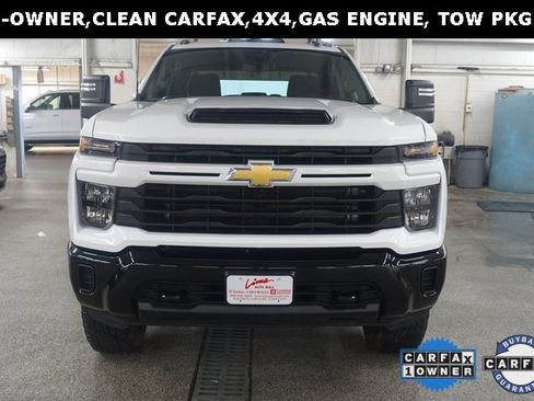 Used 2024 Chevrolet Silverado 2500 Custom w/ Custom Convenience Package image 2