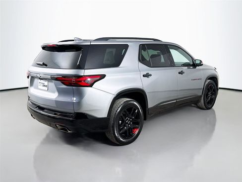 Used 2023 Chevrolet Traverse Premier w/ Redline Edition FWD image 9