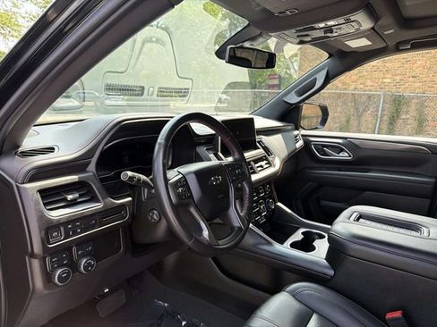 Used 2022 Chevrolet Suburban RST w/ Luxury Package AWD/4WD image 19